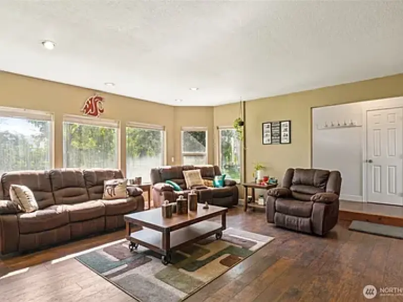 181 Robinson Canyon Road, Omak, WA 98841-4