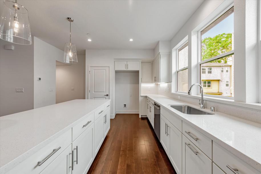 8502 Madrone Avenue, AL, 33905-11