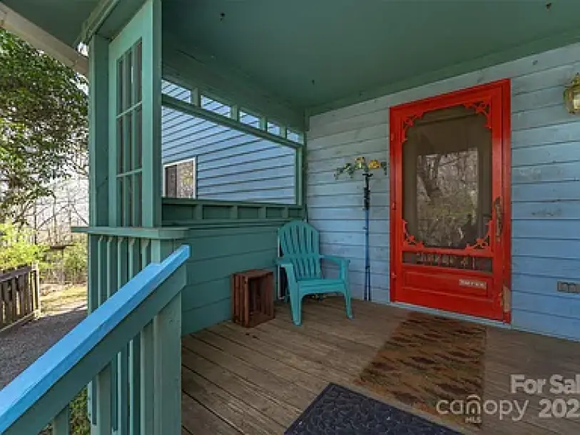 195 Prospectors Trl, Black Mountain, NC 28711-2